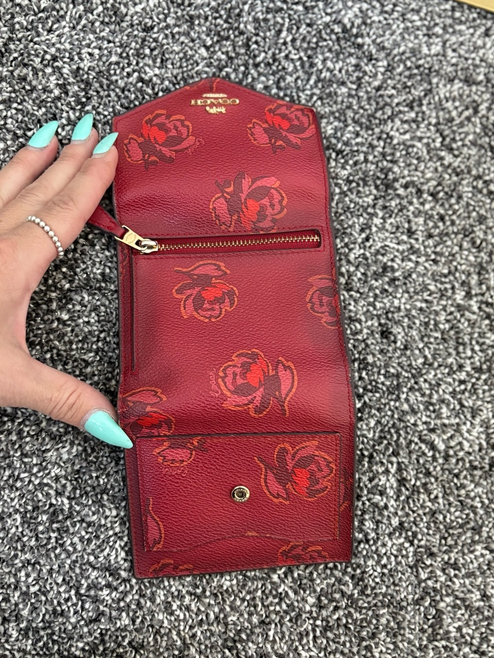 COACH Red Floral Compact Envelope Wallet - Picture 8 of 13